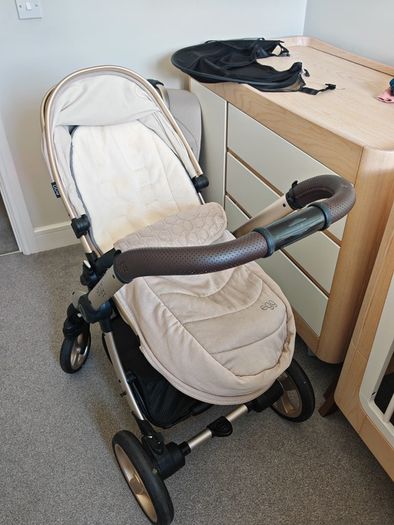 Egg2 travel system
