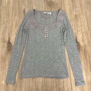 New Look Grey Ribbed Long Sleeve Top with Button Detail - Size 10