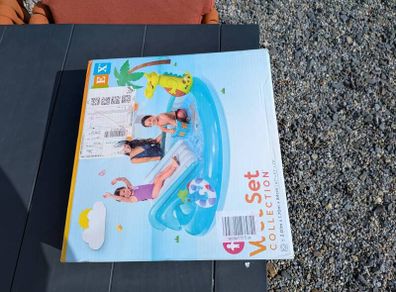 kids paddling pool