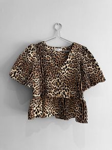 Pre Owned Gallery Leopard Print Puff Sleeve Peplum Top