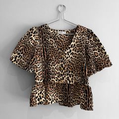 Pre Owned Gallery Leopard Print Puff Sleeve Peplum Top