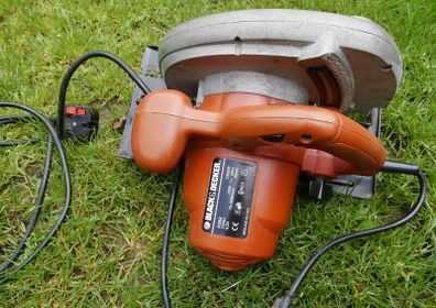 Black & Decker KS64 Circular Saw 230V 1300W 65mm (working)