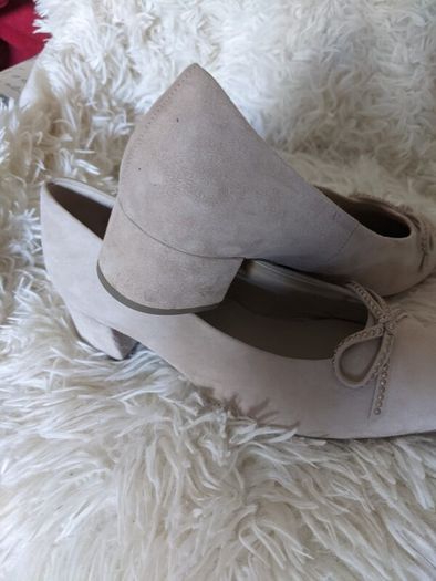 ladies shoes size 4