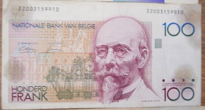 Vintage banknotes from around the world (10 each)