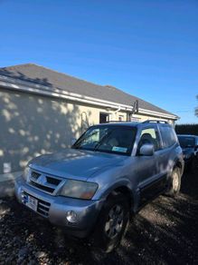 Mitsubishi pajero