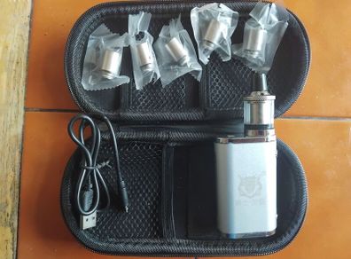 vape kit. 4 ml tank