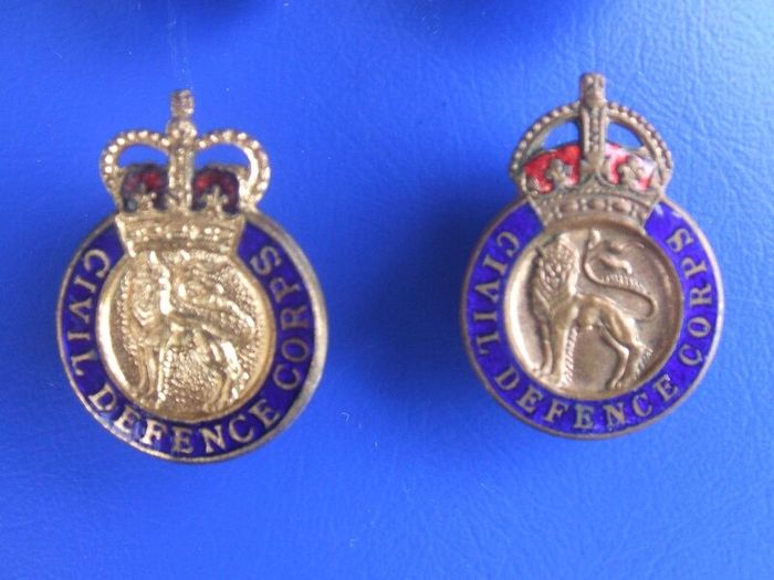 Civil Defence Corps & ICDS (Cold War era) - 4 x civil defence volunteer badge (1940s - 1960s)