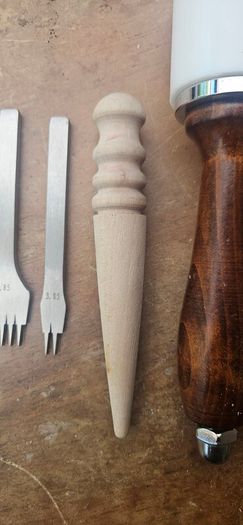 Leathercraft tools