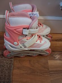 Roller blades