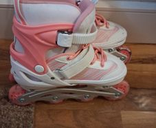Roller blades