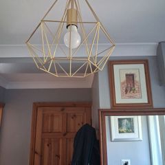2 light fittings