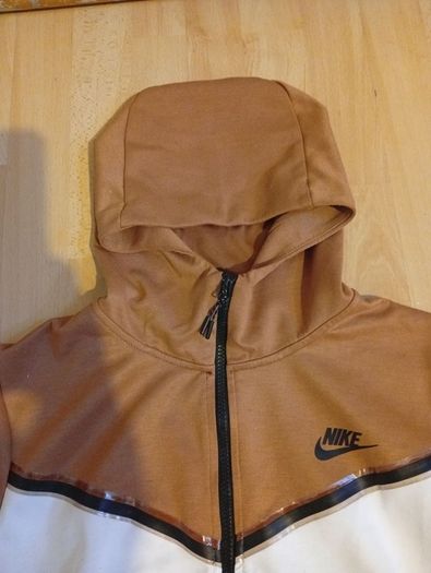 Nike Tracksuit & Matching LA Cap