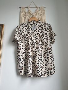 Leopard Print Viscose Blouse Size Large