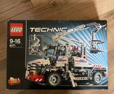 LEGO Technic Bucket Truck - 8071