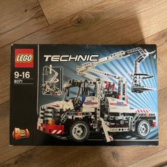 LEGO Technic Bucket Truck - 8071