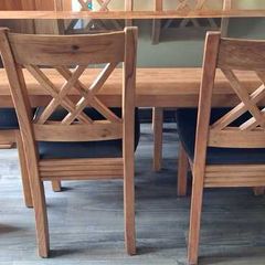 Solid Oak dining table and 6 chairs