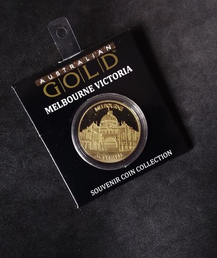 Australian Gold " Melbourne Victoria " Souvenir Medallion - 24K Rolled Gold Plated