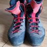 hiking boots Image 2