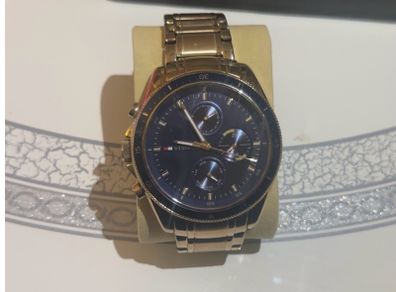 tommy hilfiger watch