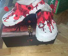 IT Pennywise Crocs