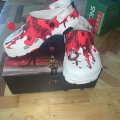 IT Pennywise Crocs