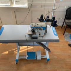 Jack E4 Overlock machine