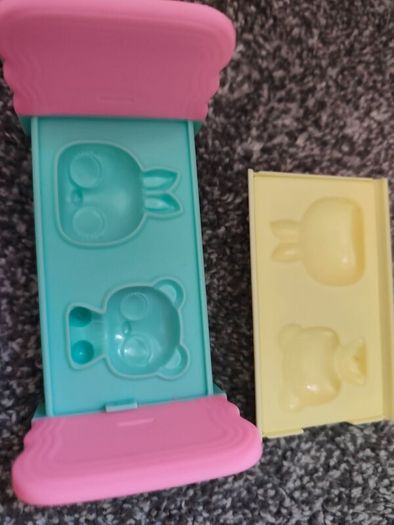 Dolls L.o.l . Suprise Squish Sand House