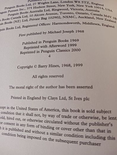 Barry Hines / A Kestral for a Knave / Penguin Classics 2000
