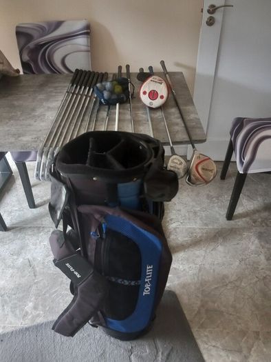 golf Set. golf clubs and bag.  Golf balls