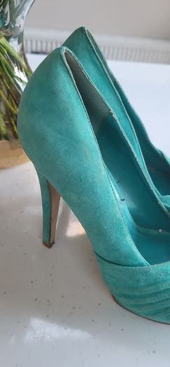 ALDO suede aqua peep toe heels Sz 40 (Fit 7UK)