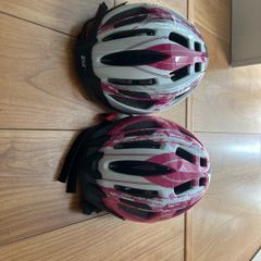 2 Bicycle Helmets
