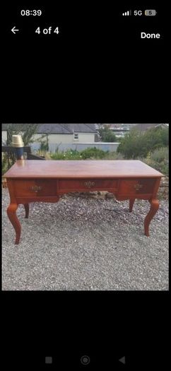 Beautiful antique mahogany desk