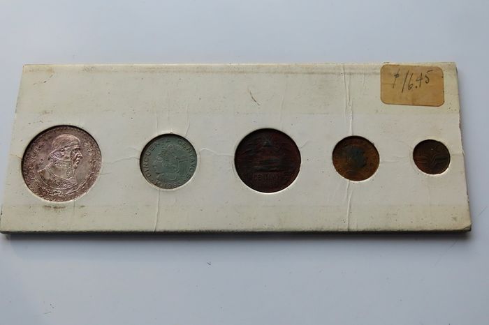 Mexico 1965 Set of 5 Coins Peso & Centavo Presentation Pack