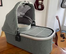 Uppababy Carrycot (Bassinet) V2 in Emmett (Green)