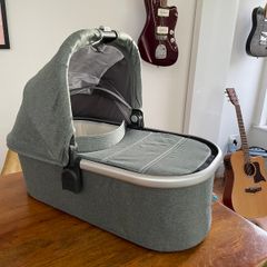 Uppababy Carrycot (Bassinet) V2 in Emmett (Green)