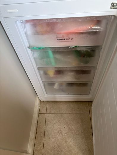 fridge/ freezer