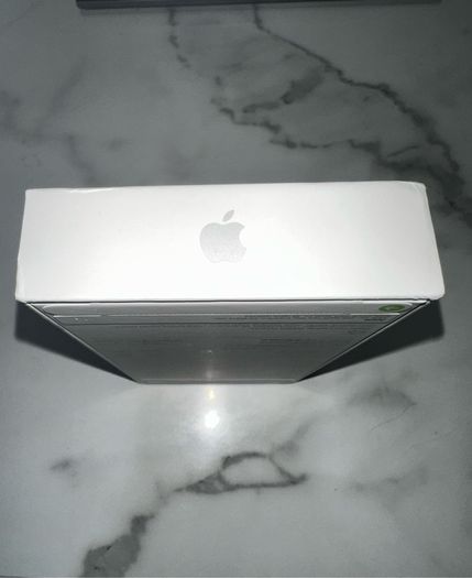 iPhone 17 Pro Max (256GB, Silver, Locked)