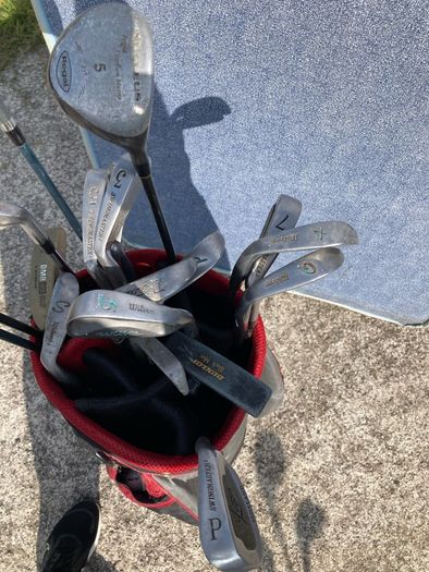 wilson bag and various clubs