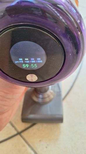 Dyson v15 vacuum cleaner
