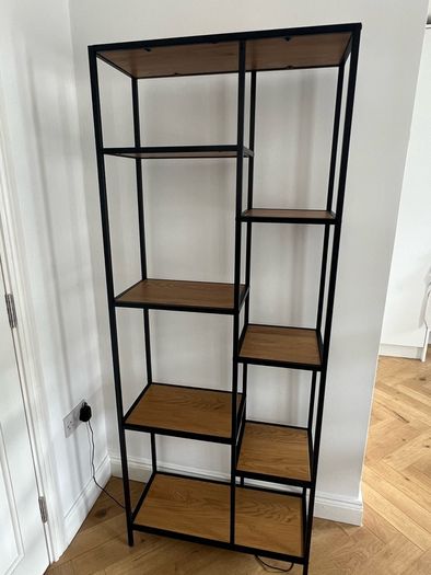 Freestanding shelving unit/divider