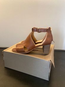 Clarks High Heels