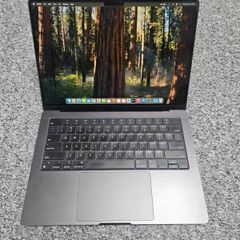 Macbook Pro 14 inch M3 Pro 18GB/1TB 12-core cpu 18-core gpu