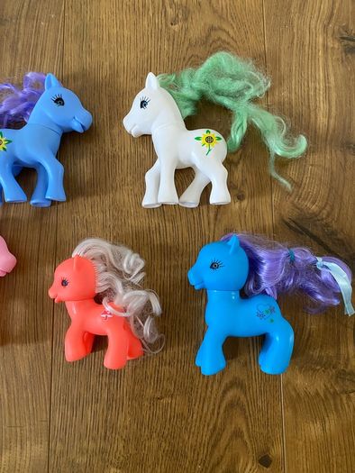 5 Vintage Pony Kids Toys / Figures