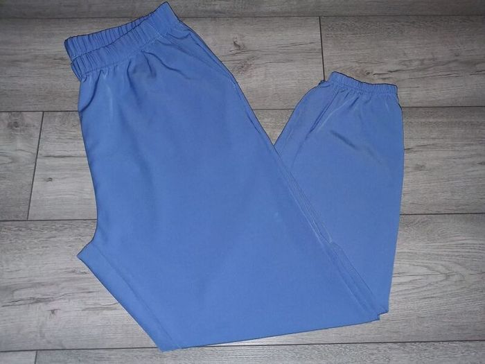 Only 5 Euro Each!! - Brand New Elegant Casual Versatile Colour Cuffed Bottoms - Size - XXL - Smaller Fit More A Size - U.K.16 - RRP - 16.58 Each
