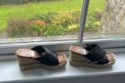 VigueraBlack Wedge