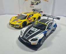 Scalextric Racing Supercar Twin Pack (Slot Car touring gt )