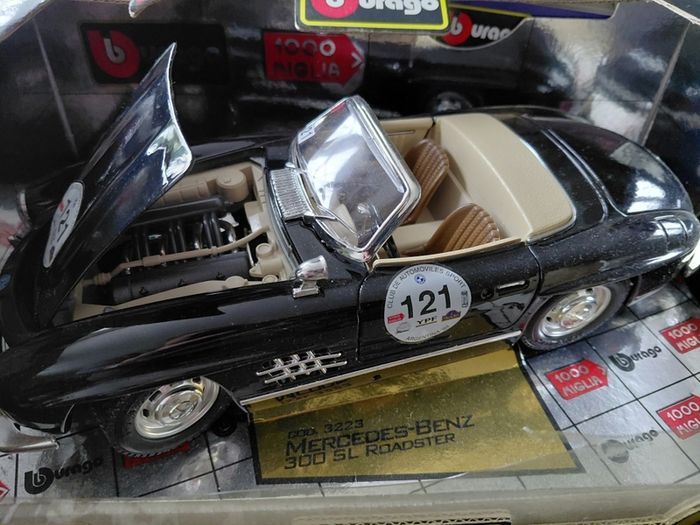 Burago Mercedes-Benz diecast model 1957 in box