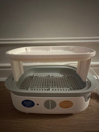 Tommee Tippee Perfect Prep and Steriliser w 19 Bottles- Excellent Condition