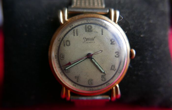 Vintage OGIVAL SWISS Made WW2 Era Watch, 17 Jewels, Rare Collectable Watch, Circa 1940's-Serviced-works well