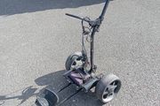 Electric golf trolley